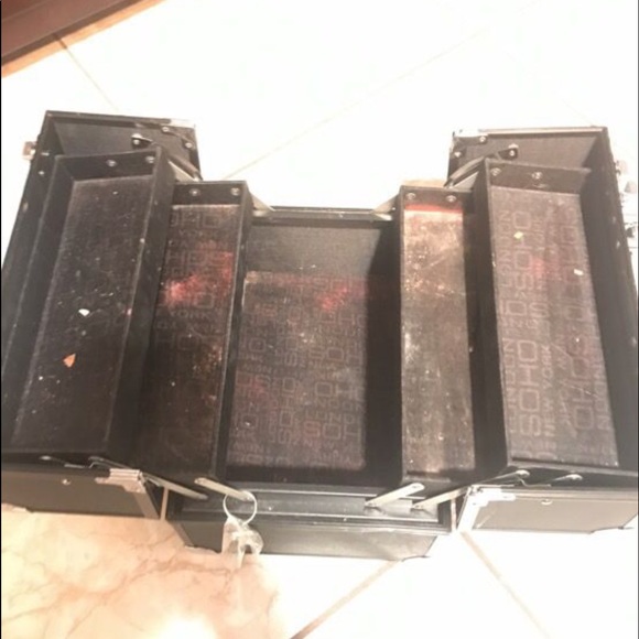 Makeup/Jewlery box - Picture 3 of 3