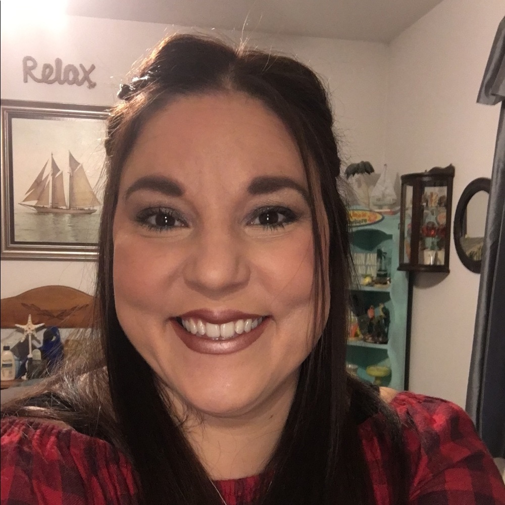 Meet your Posher, Angela