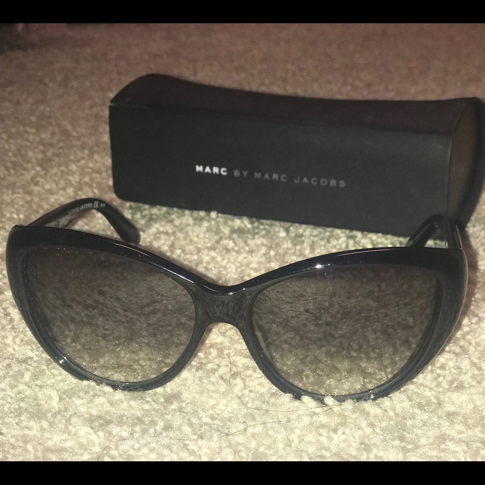 Authentic Marc Jacobs Cat Eye Sunglasses....