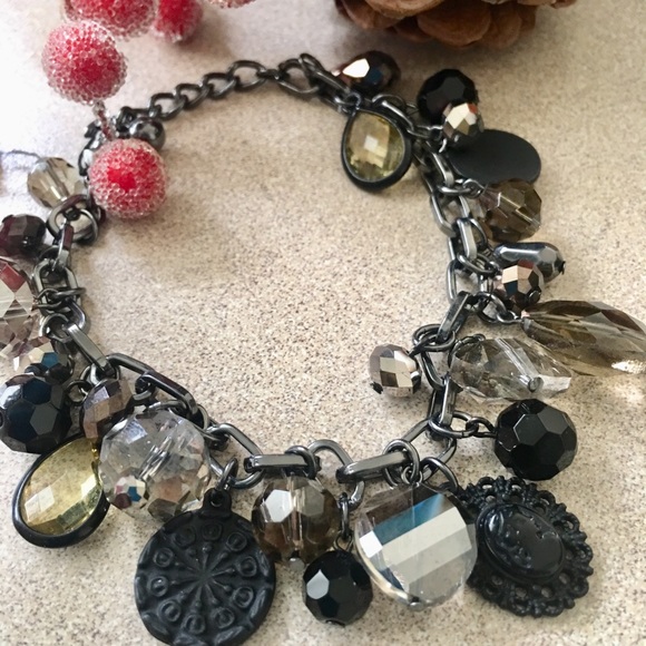 ✨NEW✨SMOKE CRYSTAL & BLACK CHARM BRACELET - Picture 6 of 11