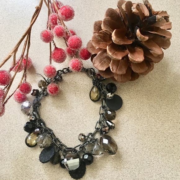✨NEW✨SMOKE CRYSTAL & BLACK CHARM BRACELET - Picture 7 of 11