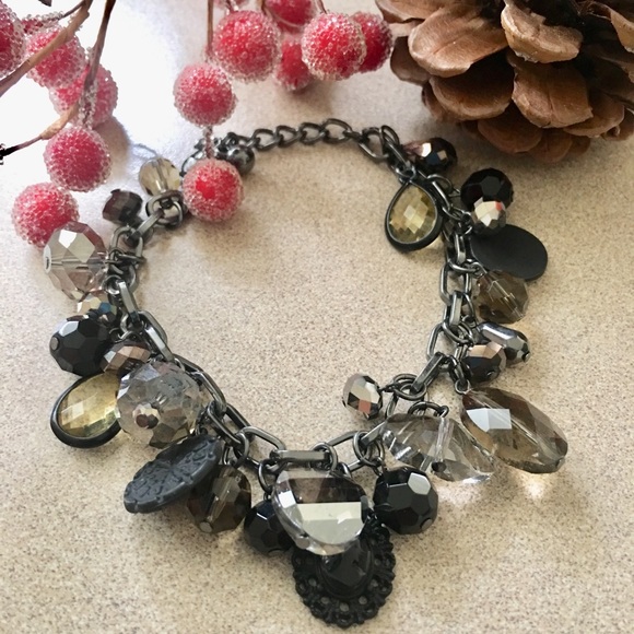 ✨NEW✨SMOKE CRYSTAL & BLACK CHARM BRACELET - Picture 8 of 11