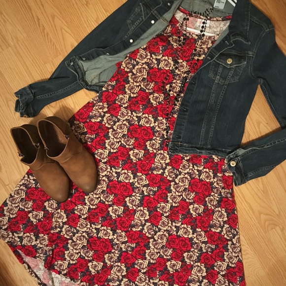 LuLaRoe Dresses & Skirts - Lularoe Roses Carly