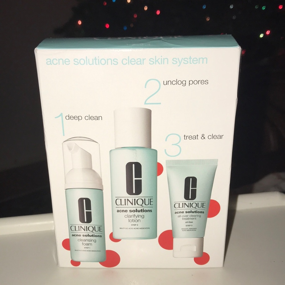 SOLD ‼️Clinique face wash set