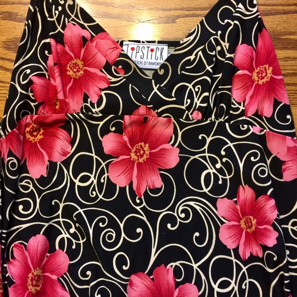 Cute flowy floral tank by Lipstick D'amore. - Picture 3 of 3