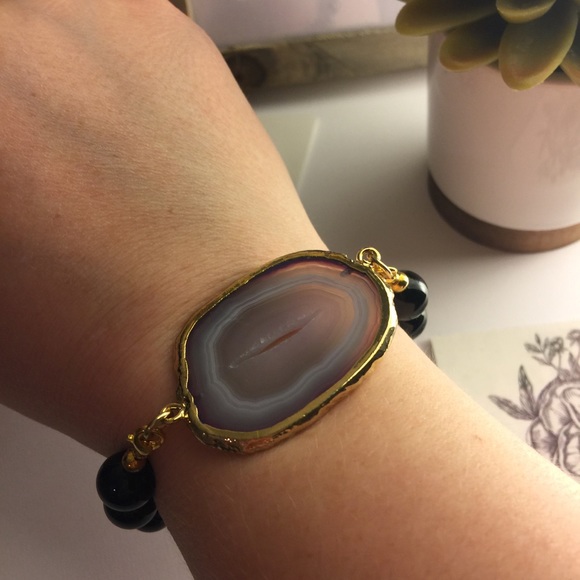 *HOST PICK* Handmade bracelet agate in gold tones - Picture 7 of 8