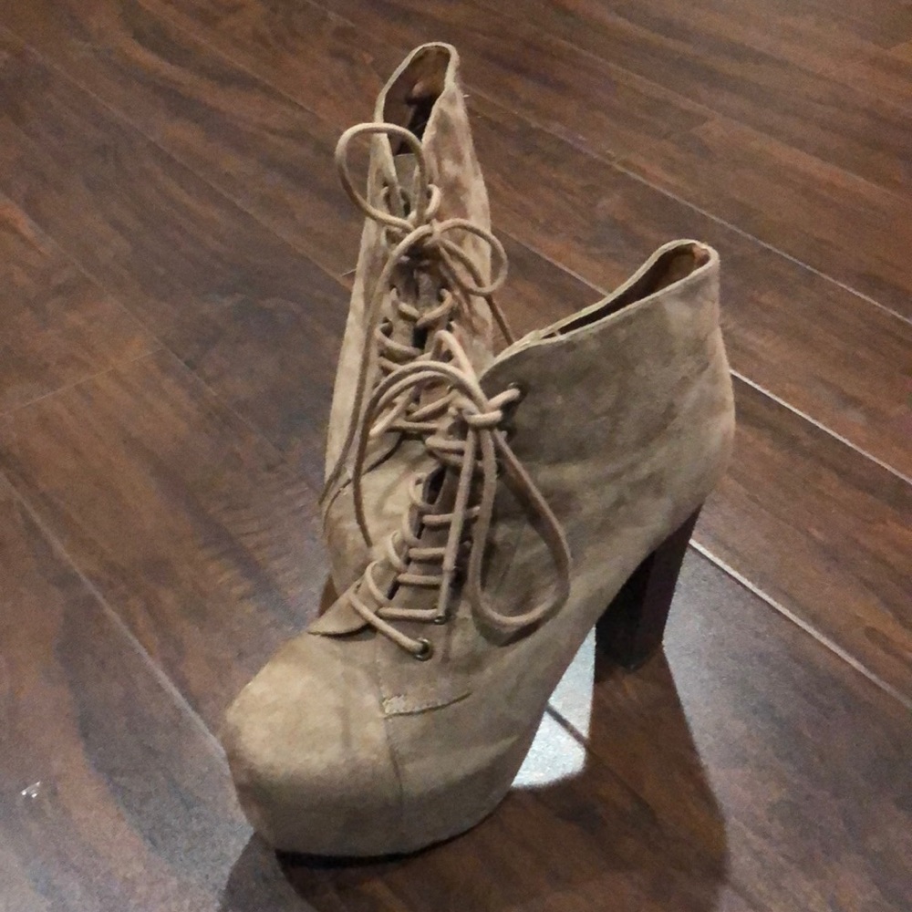 Lace up heels - Picture 3 of 3