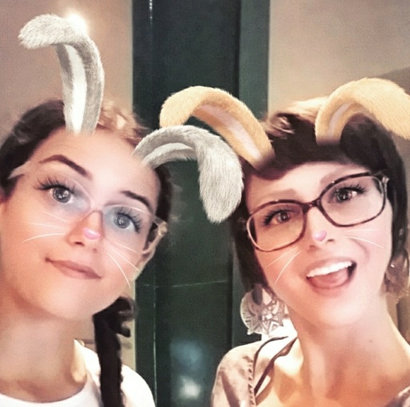 Eclectics Avenue 》 Whitney Buesser - Picture 2 of 8