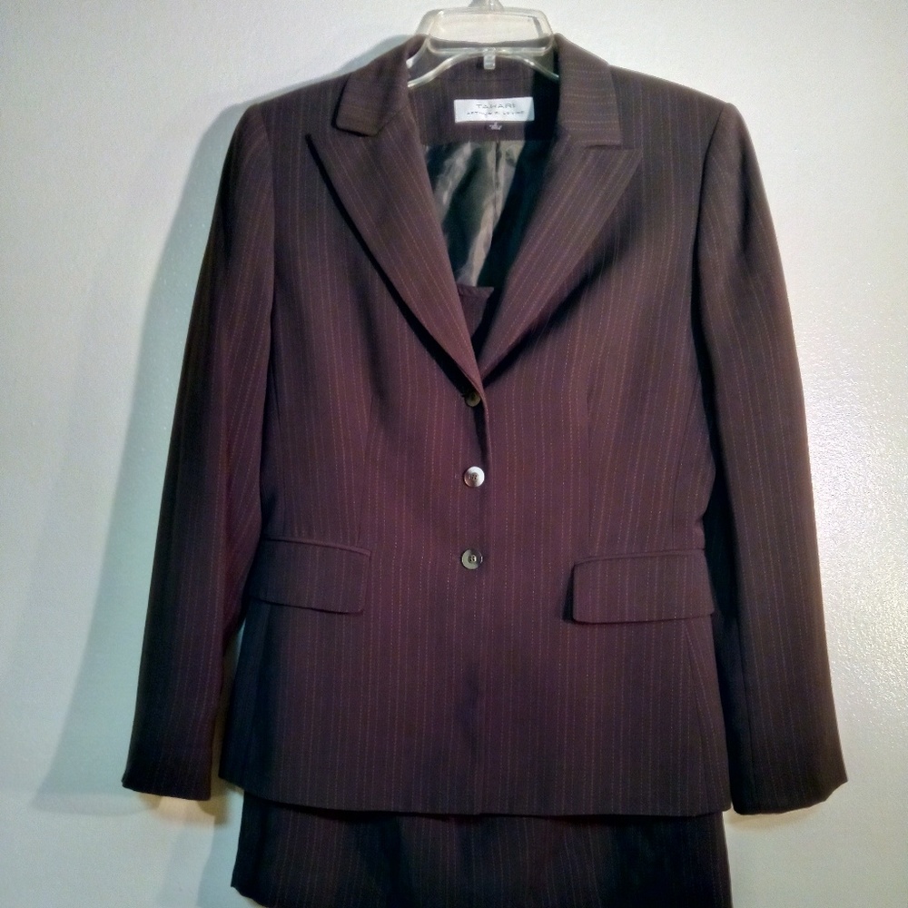 Tahari Business suit