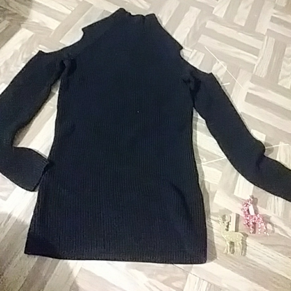 Black Turtleneck Sweater~Cold Shoulders.