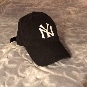 Black New York Yankees Hat.