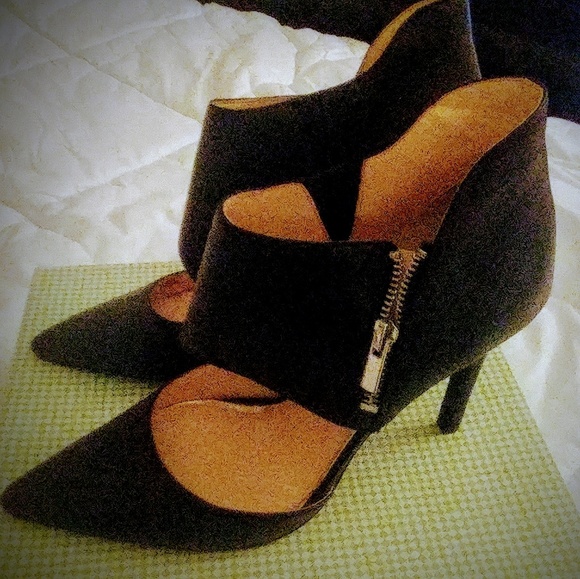 SOLD - Picture 2 of 6