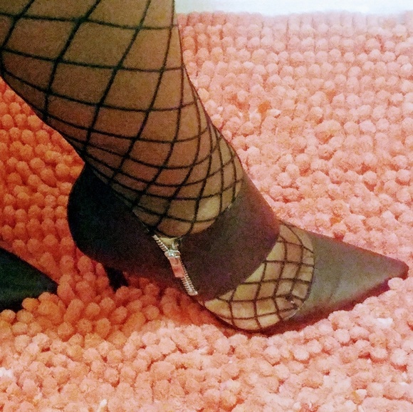 SOLD - Picture 5 of 6