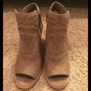 Vince Camuto Karinta Taupe Boots