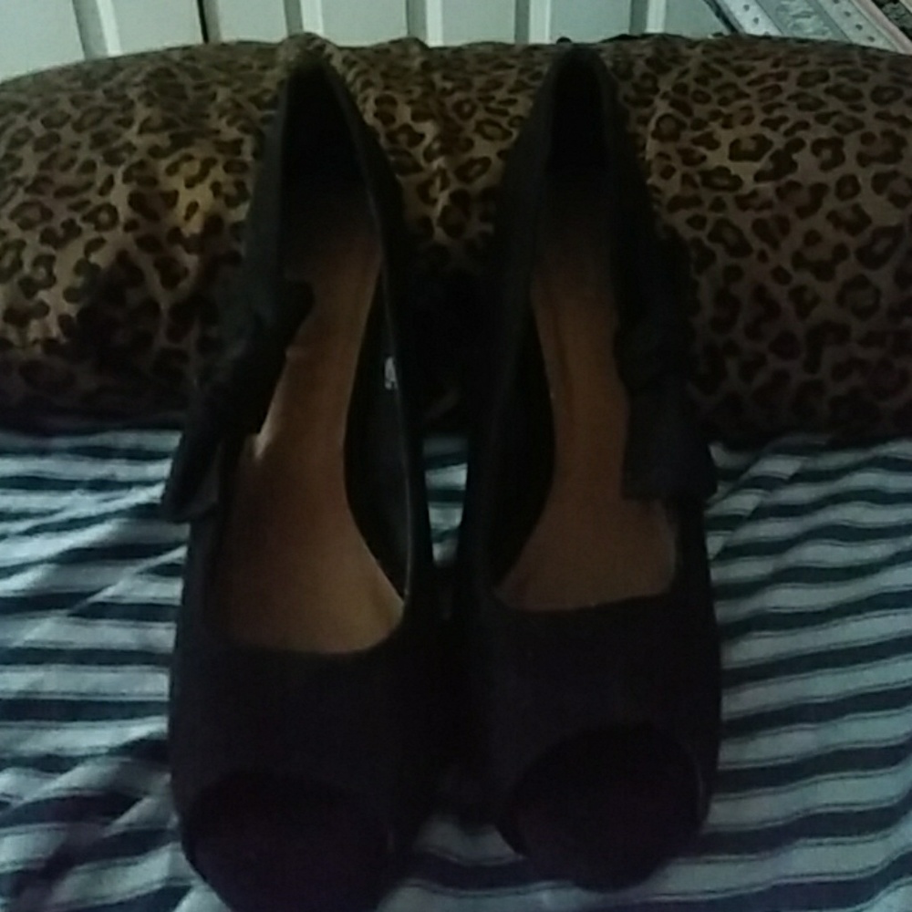 Size 9 pumps