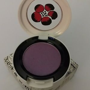 MAC - Liberty of London - Dame's Desire Eye Shadow