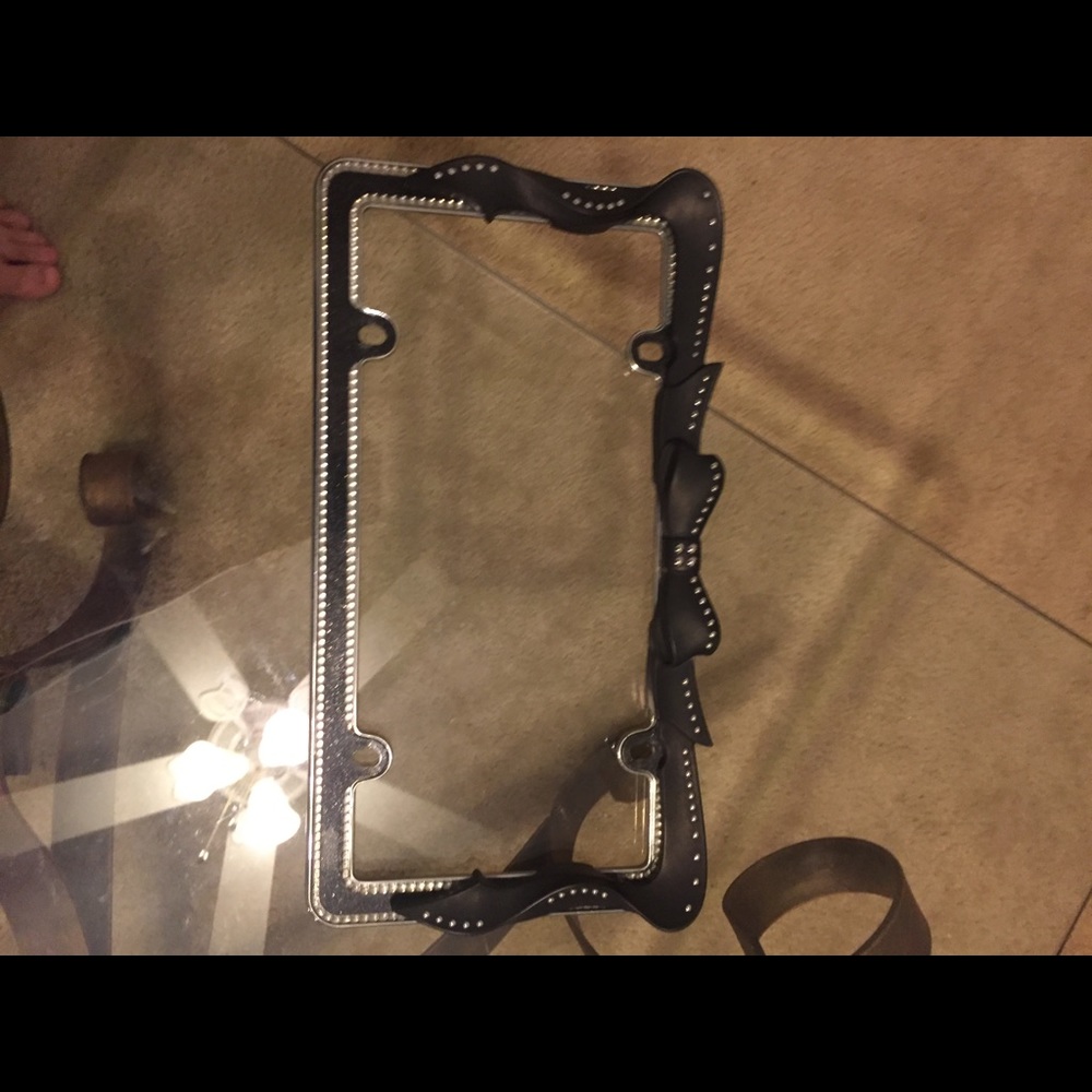 License plate frame