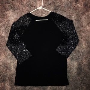 Black and white paisley print t-shirt