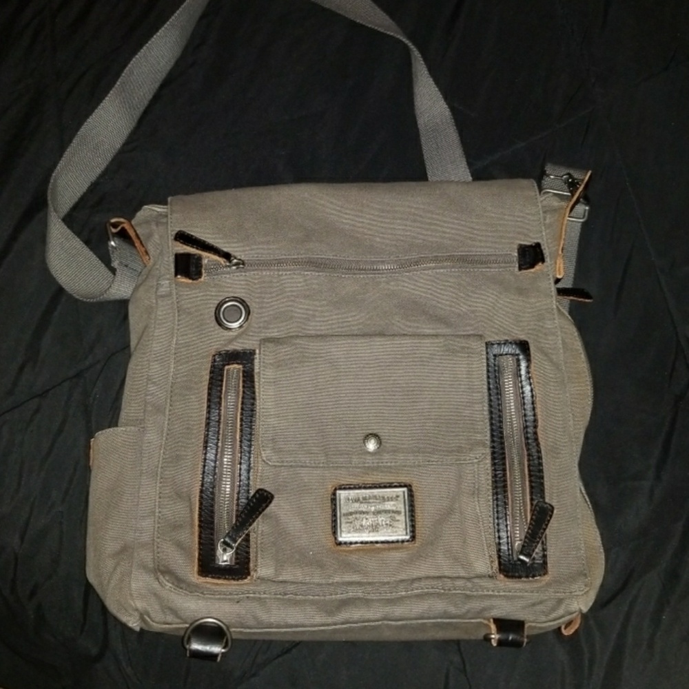 LEVI MAILBAG