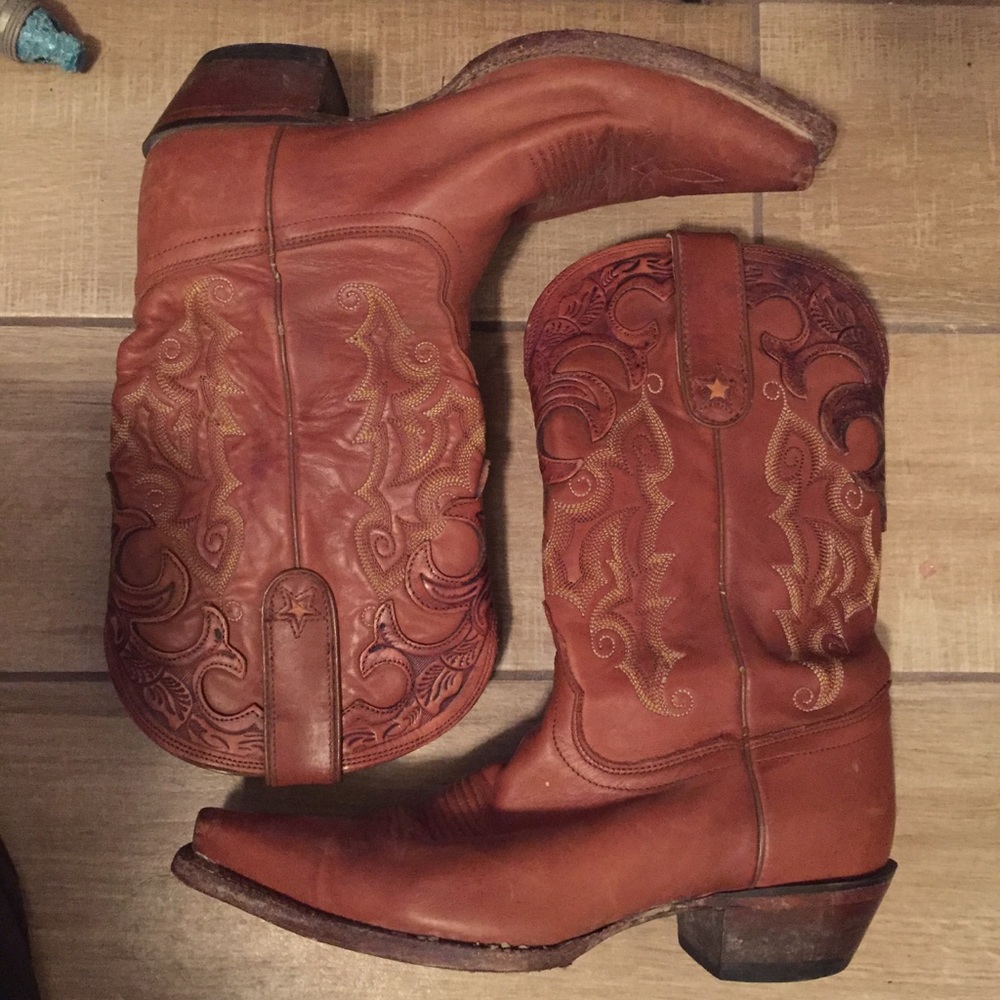 Tony Lama snip toe cowboy boots cognac tan brown