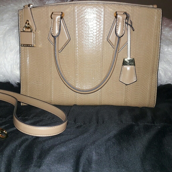 Michael Kors Purse - Picture 1 of 5