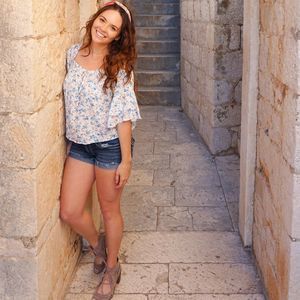 Meet your Posher, Kaila