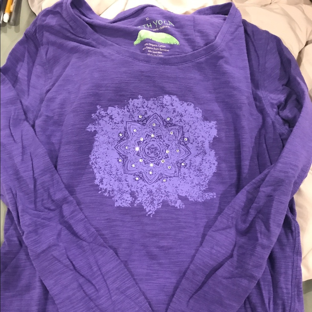 Earth yoga long sleeve