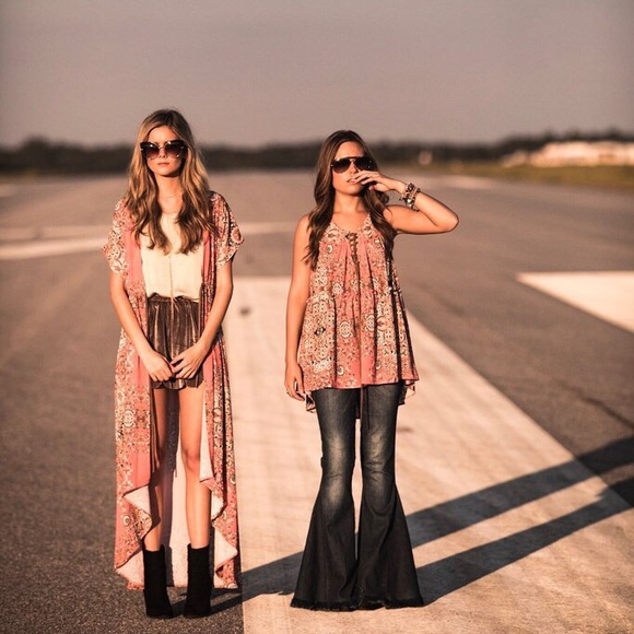 LAST ONE!! MED PRETTY  IN PERSIAN WATERFALL DUSTER - Picture 3 of 6