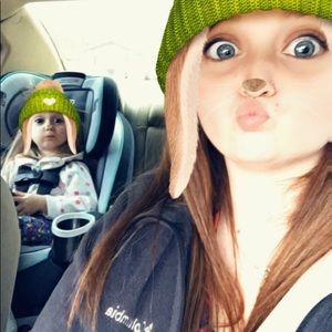 Meet your Posher, Kayla