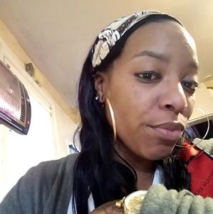 Meet your Posher, Kendra