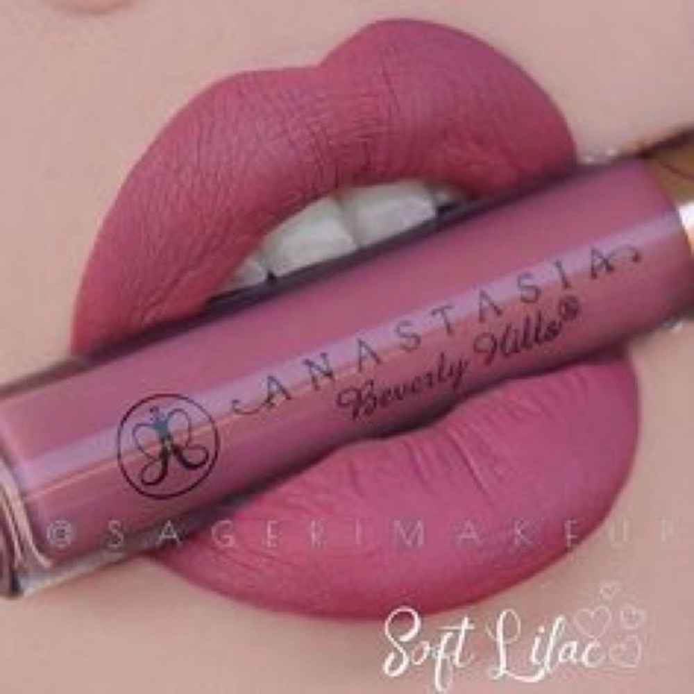 SOLD❌ABH Liquid Lipstick