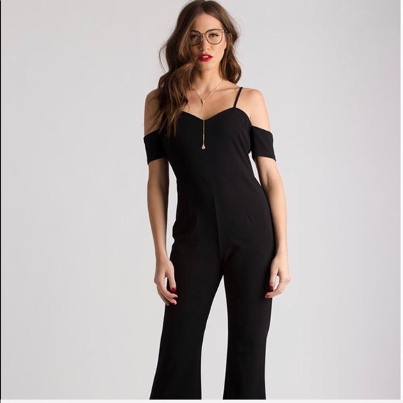 Pants - LAST DAY Cold Shoulder Cropped Jumper in Black
