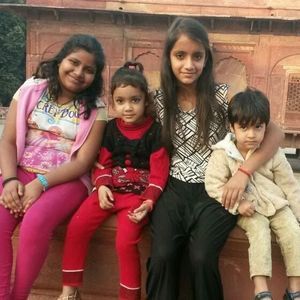 Meet your Posher, Roma