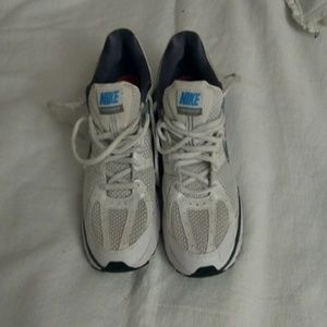 Women's Nike Structure 14