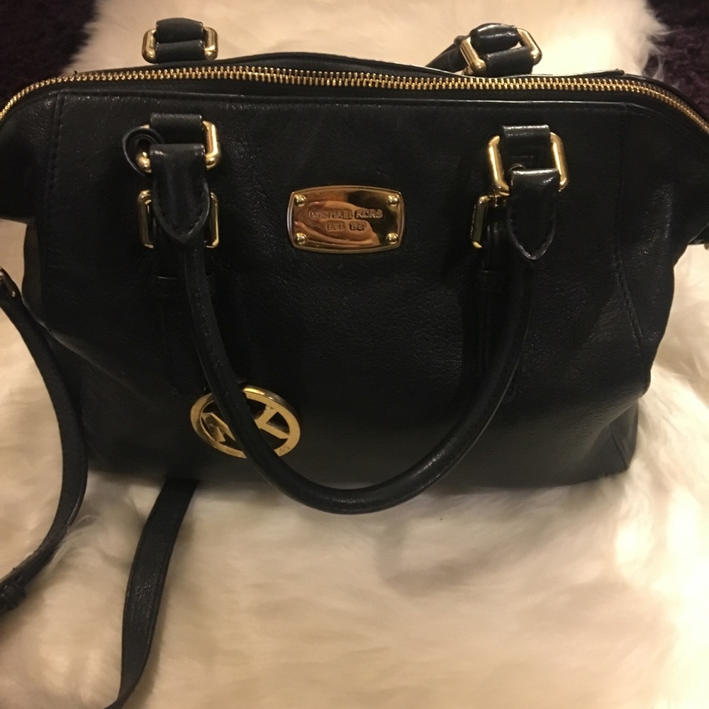 Beautiful Michael kors black leather purse