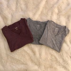 3 Mossimo V-Neck T-Shirts Size Medium