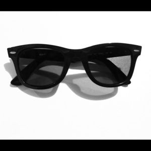 Brand new women’s Ray Ban sunglasses 4340