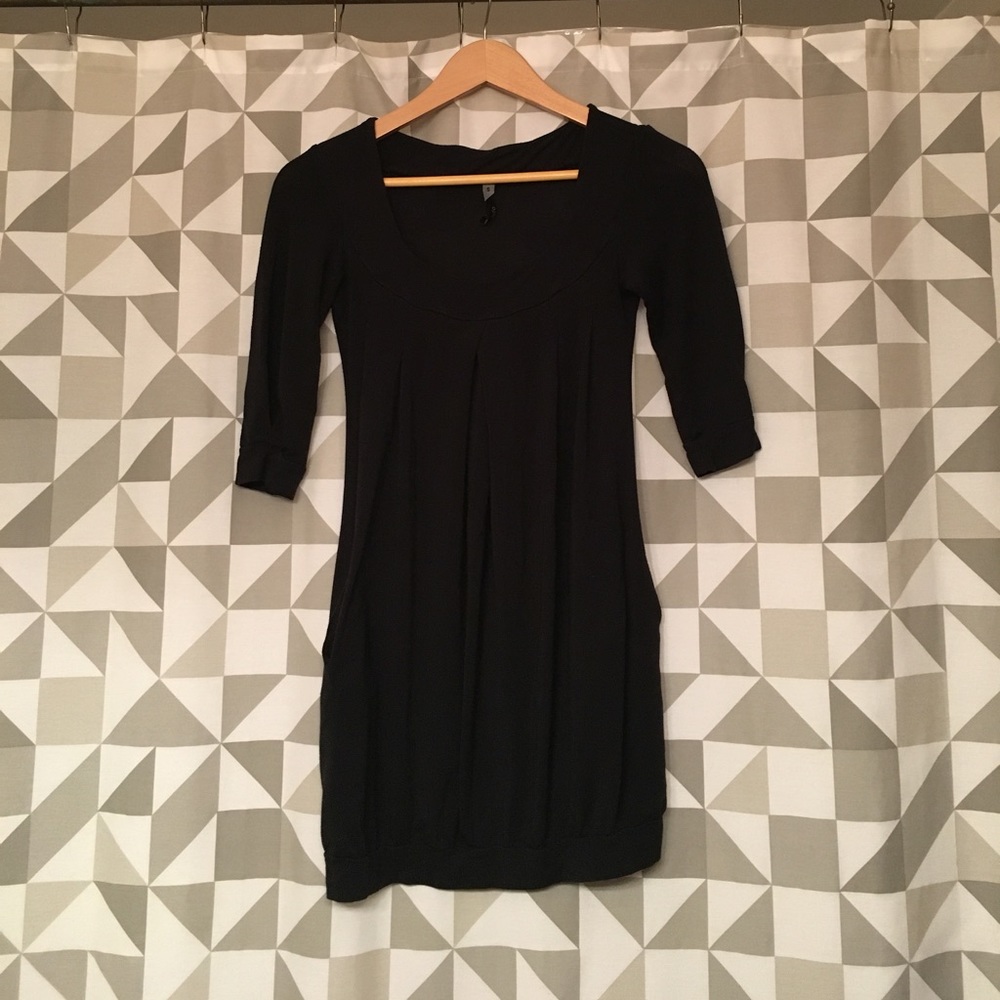 Little black dress - upper/mid thigh w/ pockets