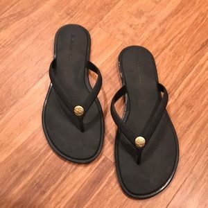 BCBG flip flops