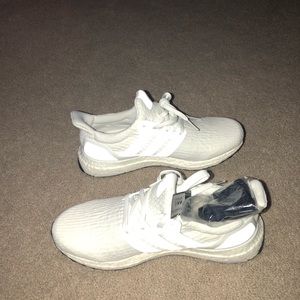 ADIDAS XENO ULTRABOOST (MIADIDAS) SIZE 7.5 M/8.5W