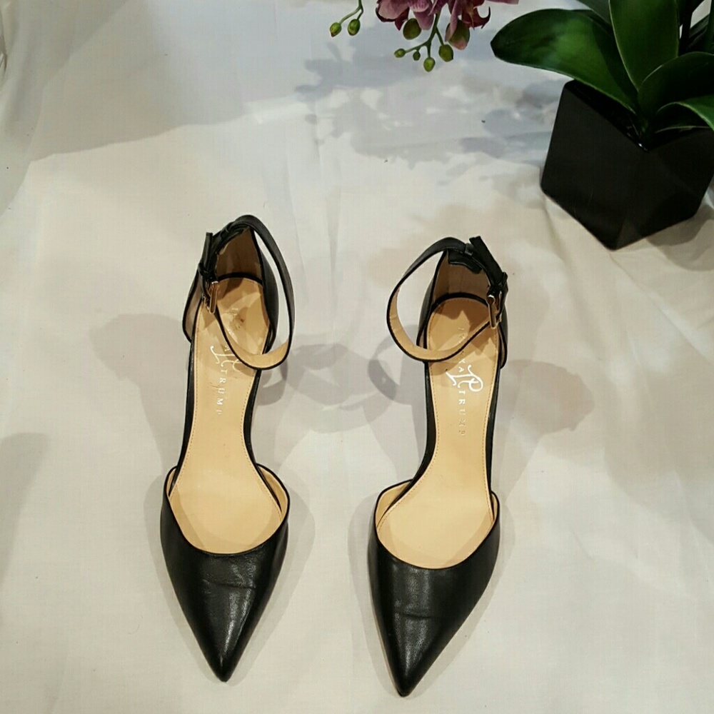 Black/gold leather pumps with ankle straps
