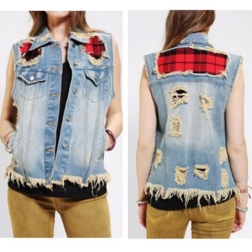 Unif distressed plaid vest NWOT