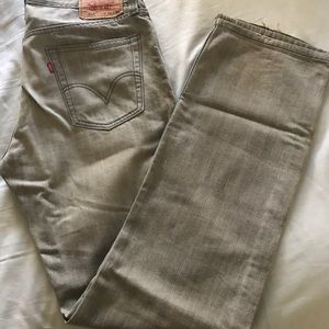 Grey Levi jean
