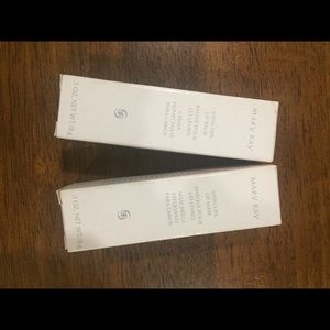 Mary Kay satin mask and balm set.