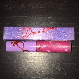 MAC Dame Edna Lip Glass, Hot Frost, New