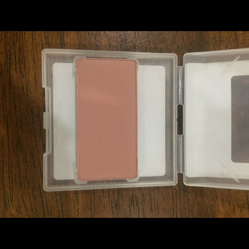Mary Kay blush