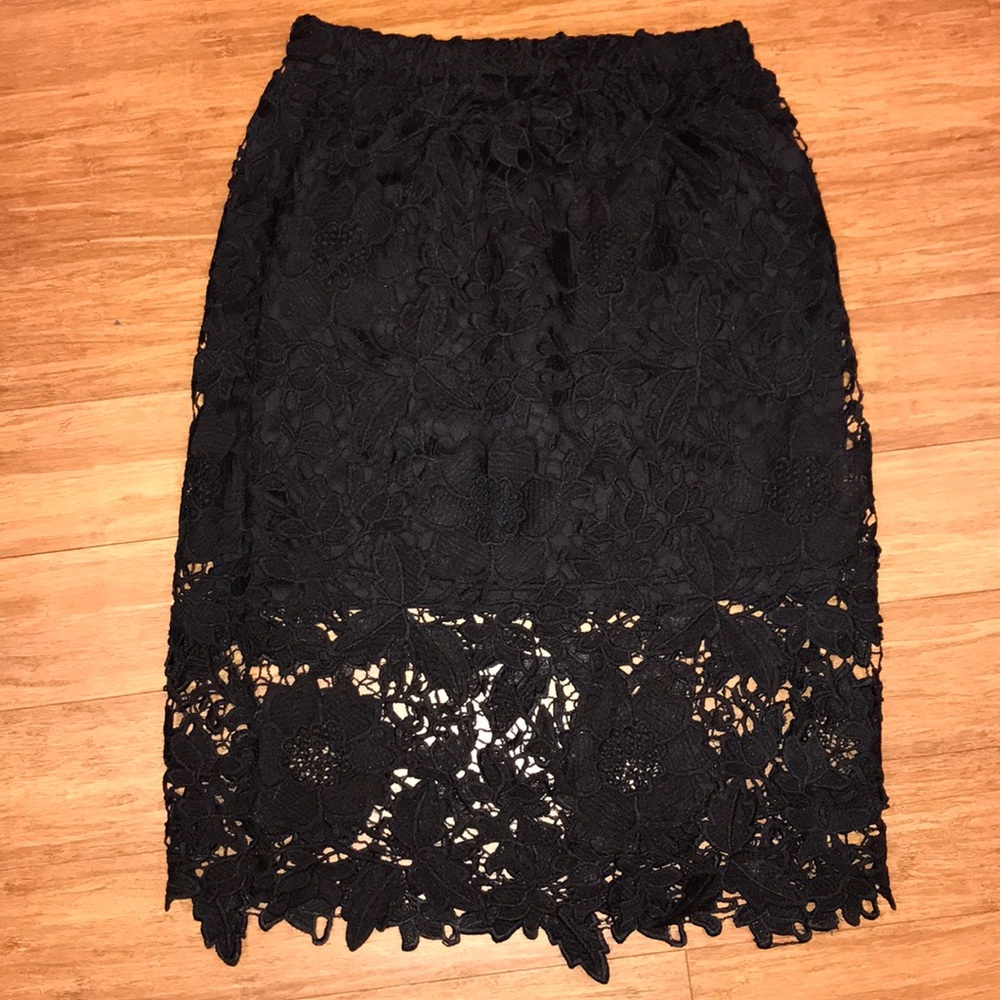 Lace skirt NWT