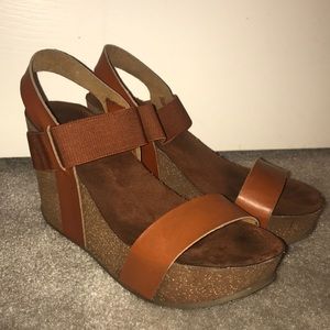 brown wedges