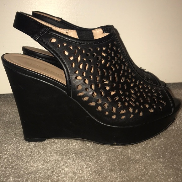 black open toe wedges - Picture 2 of 2
