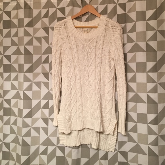 Long knitted white high low sweater - Picture 1 of 2